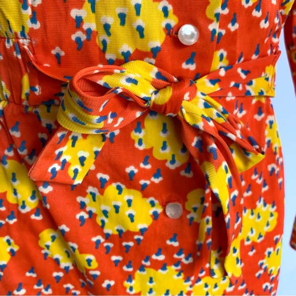 f u n k y :: True Vintage Mod Unique Floral Buttoned Shirt Dress - Picture 9 of 15